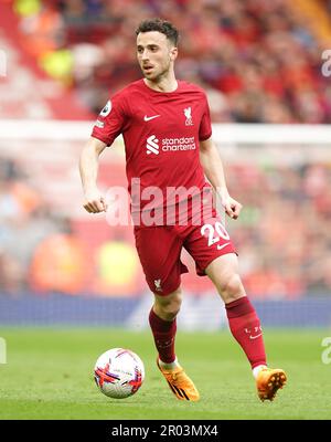 Diogo Jota de Liverpool en action pendant le match de la Premier League à Anfield, Liverpool. Date de la photo: Samedi 6 mai 2023. Banque D'Images