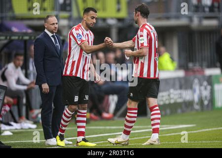 ROTTERDAM - (lr) Adil Auassar de Sparta Rotterdam, Bart Vriends de Sparta Rotterdam pendant le match néerlandais Eredivisie entre Sparta Rotterdam et PSV Eindhoven à Sparta Stadion Het Kasteel sur 6 mai 2023 à Rotterdam, pays-Bas. PNA JEROEN PUTMANS Banque D'Images
