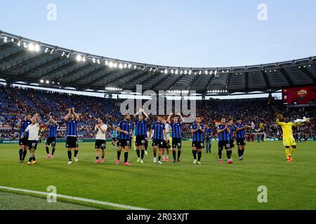 Rome, Italie. 06th mai 2023. Les joueurs du FC Internazioanle célèbrent la victoire lors de la série Un match entre Roma et Inter Milan au Stadio Olimpico, Rome, Italie, le 6 mai 2023. Credit: Giuseppe Maffia/Alay Live News Banque D'Images