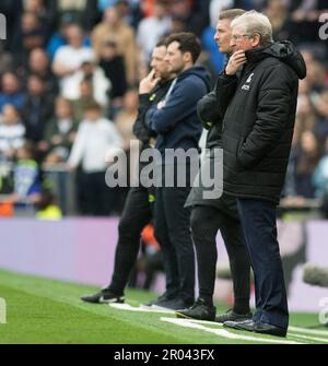 Londres, Royaume-Uni. 06th mai 2023. Roy Hodgson, directeur du Crystal Palace aux côtés de l'entraîneur-chef intérimaire de Tottenham Hotspur Ryan Mason. Match de la Premier League, Tottenham Hotspur v Crystal Palace au Tottenham Hotspur Stadium de Londres, le samedi 6th mai 2023. Cette image ne peut être utilisée qu'à des fins éditoriales. Utilisation éditoriale uniquement, licence requise pour une utilisation commerciale. Aucune utilisation dans les Paris, les jeux ou les publications d'un seul club/ligue/joueur. photo par Sandra Mailer/Andrew Orchard sports photographie/Alamy Live News crédit: Andrew Orchard sports photographie/Alamy Live News Banque D'Images