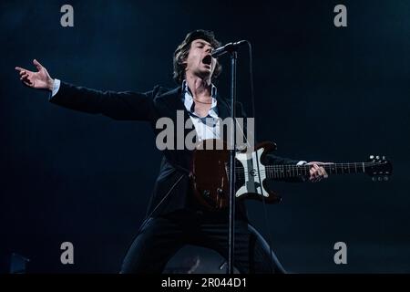 AMSTERDAM – le chanteur et guitariste Alex Turner du groupe rock Arctic Monkeys lors d'un concert au Ziggo Dome. La formation britannique donne deux représentations dans la salle de concert d'Amsterdam. ANP PAUL BERGEN pays-bas - belgique Banque D'Images