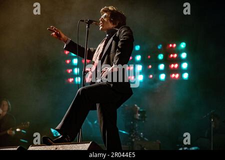 AMSTERDAM – le chanteur et guitariste Alex Turner du groupe rock Arctic Monkeys lors d'un concert au Ziggo Dome. La formation britannique donne deux représentations dans la salle de concert d'Amsterdam. ANP PAUL BERGEN pays-bas - belgique Banque D'Images