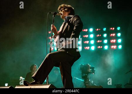 AMSTERDAM – le chanteur et guitariste Alex Turner du groupe rock Arctic Monkeys lors d'un concert au Ziggo Dome. La formation britannique donne deux représentations dans la salle de concert d'Amsterdam. ANP PAUL BERGEN pays-bas - belgique Banque D'Images