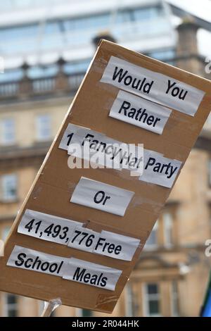 6th, mai 2023. Glasgow, Écosse, Royaume-Uni. Des milliers de personnes traversent l'Écosse pour soutenir l'indépendance écossaise et pour protester contre le couronnement du roi Charles. La marche a été organisée par "tout sous une bannière" crédit. Douglas Carr/Alamy Live News Banque D'Images