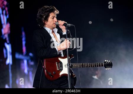 AMSTERDAM – le chanteur et guitariste Alex Turner du groupe rock Arctic Monkeys lors d'un concert au Ziggo Dome. La formation britannique donne deux représentations dans la salle de concert d'Amsterdam. ANP PAUL BERGEN pays-bas - belgique Banque D'Images