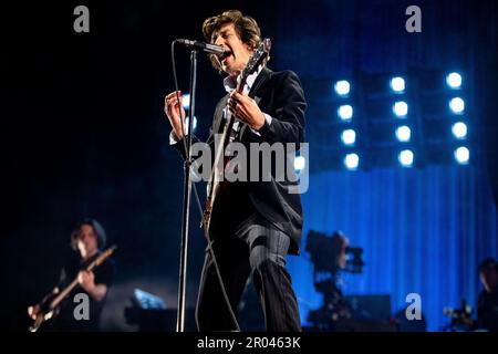 AMSTERDAM – le chanteur et guitariste Alex Turner du groupe rock Arctic Monkeys lors d'un concert au Ziggo Dome. La formation britannique donne deux représentations dans la salle de concert d'Amsterdam. ANP PAUL BERGEN pays-bas - belgique Banque D'Images