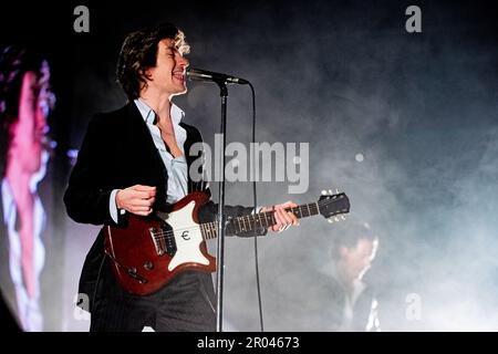 AMSTERDAM – le chanteur et guitariste Alex Turner du groupe rock Arctic Monkeys lors d'un concert au Ziggo Dome. La formation britannique donne deux représentations dans la salle de concert d'Amsterdam. ANP PAUL BERGEN pays-bas - belgique Banque D'Images