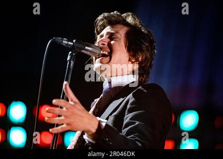 AMSTERDAM – le chanteur et guitariste Alex Turner du groupe rock Arctic Monkeys lors d'un concert au Ziggo Dome. La formation britannique donne deux représentations dans la salle de concert d'Amsterdam. ANP PAUL BERGEN pays-bas - belgique Banque D'Images