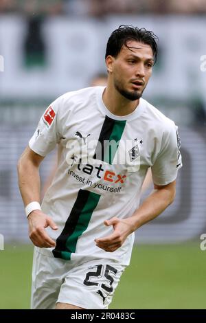 Mönchengladbach, Deutschland, 1. Ballon de fussball Bundesliga 31. Spieltag Borussia Mönchengladbach contre VFL Bochum 2-0 06. 05. 2023 im Stadion im Borussiapark in Mönchengladbach Rami BENSEBAINI (MG) Foto: Norbert Schmidt, Düsseldorf Banque D'Images