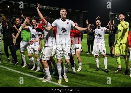 Roeselare, Belgique. 06th mai 2023. Les joueurs de Rwdm célèbrent après avoir remporté un match de football entre le Club NXT (Club Brugge U23) et le RWD Molenbeek, samedi 06 mai 2023 à Roeselare, le 9 (sur 10) des matchs de promotion de la 2022-2023 'Challenger Pro League' 1B deuxième division du championnat belge. PHOTO DE BELGA DAVID STOCKMAN crédit: Belga News Agency/Alay Live News Banque D'Images