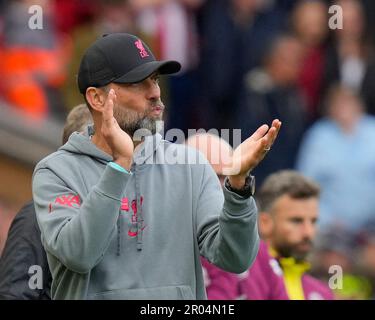 Liverpool, Royaume-Uni. 06th mai 2023. Le Manager de Jurgen Klopp à Liverpool applaudit ses joueurs lors du match Premier League Liverpool contre Brentford à Anfield, Liverpool, Royaume-Uni, 6th mai 2023 (photo de Steve Flynn/News Images) à Liverpool, Royaume-Uni, le 5/6/2023. (Photo de Steve Flynn/News Images/Sipa USA) crédit: SIPA USA/Alay Live News Banque D'Images