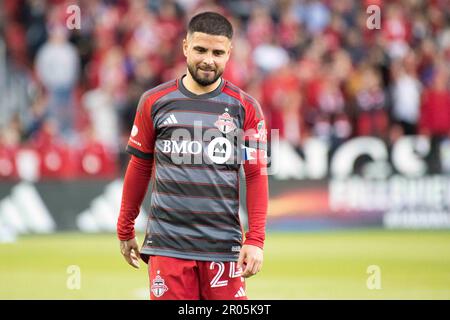 Toronto, Ontario, Canada. 6th mai 2023. Lorenzo Insigne #24 en action pendant le jeu MLS entre le FC de Toronto et la révolution de la Nouvelle-Angleterre au terrain BMO à Toronto. Le jeu a terminé 0-2 (Credit image: © Angel Marchini/ZUMA Press Wire) USAGE ÉDITORIAL SEULEMENT! Non destiné À un usage commercial ! Banque D'Images