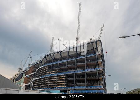 Londres. ROYAUME-UNI- 05.04.2023. Le « Landscraper » en construction dans la Croix du roi. Siège social de Google au Royaume-Uni. Banque D'Images