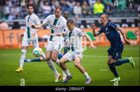 Moenchengladbach, Allemagne. 06th mai 2023. Marvin Friedrich (BMG), Stefan Lainer (BMG), Simon Zoller (Bochum) Borussia Mönchengladbach - VfL Bochum 0 Banque D'Images