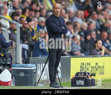 Burton Upon Trent, Royaume-Uni. 07th mai 2023. Dino Maamria Directeur de Burton Albion pendant le match Sky Bet League 1 Burton Albion vs MK dons au stade Pirelli, Burton Upon Trent, Royaume-Uni, 7th mai 2023 (photo de Gareth Evans/News Images) à Burton Upon Trent, Royaume-Uni le 5/7/2023. (Photo de Gareth Evans/News Images/Sipa USA) Credit: SIPA USA/Alay Live News Banque D'Images