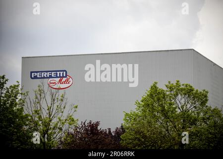 BREDA - extérieur de l'usine Perfetti Van Melle. Les employés de l'usine Mentos sont en grève pendant trois jours. C'est la première grève dans l'industrie de la confiserie depuis l'expiration d'un ultimatum du syndicat FNV aux usines de biscuit et de sucrerie. ANP ROBIN VAN LONKHUIJSEN pays-bas sortie - belgique sortie Banque D'Images