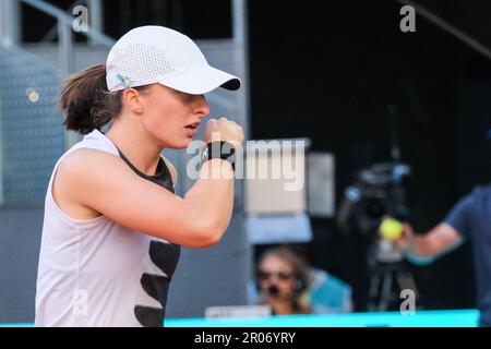 Madrid, Espagne. 06th mai 2023. IGA Swiatek, de Pologne, joue contre Aryna Sabalenka lors du match final féminin du 13 e jour de l'Open de Mutua Madrid à la Caja Magica à Madrid. Victoire pour Aryna Sabalenka (3-6, 6-3, 3-6) Credit: SOPA Images Limited/Alay Live News Banque D'Images