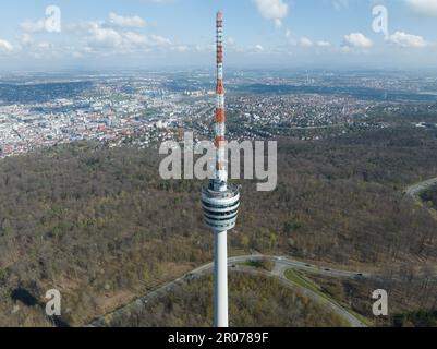 Tour de télévision de Stuttgart, horizon de Stuttgart, vue aérienne et panorama en Allemagne. Banque D'Images
