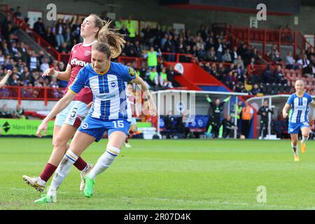 Crawley, Royaume-Uni. 07th mai 2023. Stade Broadfield, Royaume-Uni, 07 mai 2023 Kayleigh Green (15, Brighton) marquant un but lors d'un match dans la Super League féminine Barclays entre Brighton & Hove Albion et West Ham United au stade Broadfield à Crawley, 07 mai 2023, Royaume-Uni (Bettina Weissensteiner/SPP) Credit: SPP Sport Press photo. /Alamy Live News Banque D'Images