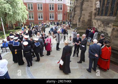 Newcastle upon Tyne, Royaume-Uni, 07/05/2023, Parti de la rue Coronation de HM King Charles III, Cathédrale de Newcastle, amis de St Nicholas pour un pique-nique Coronation dans le cadre de l'initiative nationale « Big Lunch ». Newcastle upon Tyne, Royaume-Uni, les communautés du Royaume-Uni se réunissent pour célébrer le couronnement du roi Charles III, y compris les fêtes de rue communautaires, 7th mai 2023, Credit: DEW/Alay Live News Banque D'Images