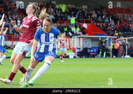 Crawley, Royaume-Uni. 07th mai 2023. Stade Broadfield, Royaume-Uni, 07 mai 2023 Kayleigh Green (15, Brighton) marquant un but lors d'un match dans la Super League féminine Barclays entre Brighton & Hove Albion et West Ham United au stade Broadfield à Crawley, 07 mai 2023, Royaume-Uni (Bettina Weissensteiner/SPP) Credit: SPP Sport Press photo. /Alamy Live News Banque D'Images