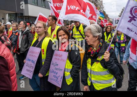 Manifestation de l'Alliance d'automne solidaire, contre les conséquences de l'inflation et des prix élevés de l'énergie pour les citoyens, organisée par une alliance o Banque D'Images