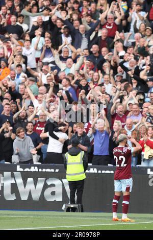 Londres, Royaume-Uni. 07th mai 2023. Said Benrahma de West Ham United célèbre son but lors du match de la Premier League entre West Ham United et Manchester United au stade de Londres, parc olympique Queen Elizabeth, Londres, Angleterre, le 7 mai 2023. Photo de Joshua Smith. Utilisation éditoriale uniquement, licence requise pour une utilisation commerciale. Aucune utilisation dans les Paris, les jeux ou les publications d'un seul club/ligue/joueur. Crédit : UK Sports pics Ltd/Alay Live News Banque D'Images