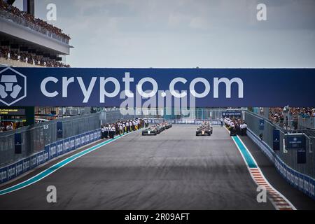 Miami Gardens, Floride, États-Unis. 7th mai 2023. Jour de la course. Starting Grid, Grand Prix de Miami F1 à l'aérodrome international de Miami sur 7 mai 2023 dans les jardins de Miami, Floride, États-Unis. Gagnants Grand Prix de Miami F1: Première place 1 Max Verstappen (NED) Red Bull Racing, deuxième place 11 Sergio Perez (MEX) Red Bull Racing, troisième place 14 Fernando Alonso (ESP) Aston Martin. Constructors Cup : Red Bull Racing. Credit: Yaroslav Sabitov/YES Market Media/Alay Live News. Banque D'Images