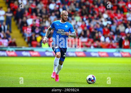 Oakwell Stadium, Barnsley, Angleterre - 7th mai 2023 Joe Ward (23) de Peterborough United - pendant le jeu Barnsley v Peterborough United, Sky Bet League One, 2022/23, Oakwell Stadium, Barnsley, Angleterre - 7th mai 2023 crédit: Arthur Haigh/WhiteRosePhotos/Alamy Live News Banque D'Images