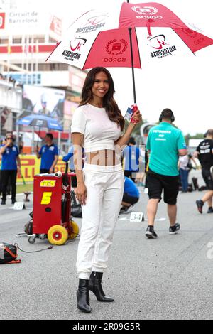 Montmelo, Barcelone, Espagne. 7th mai 2023. BARCELONE, ESPAGNE - MAI 07: Fille de paddock pendant le Championnat du monde de Superbike FIM MOTUL 2023 - Prosecco DOC Catalunya Round au circuit de Barcelone-Catalunya sur 07 mai 2023 à Barcelone, Espagne (Credit image: © David Ramirez/DAX via ZUMA Press Wire) USAGE ÉDITORIAL SEULEMENT! Non destiné À un usage commercial ! Banque D'Images