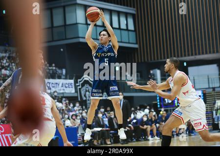 Kanagawa, Japon. 7th mai 2023. Yuki Kawamura (B-Corsairs) Basketball : 2022-23 B.LEAGUE B1 jeu entre Yokohama B-Corsairs 81-84 tétras de Toyama à Yokohama Budokan à Kanagawa, Japon . Credit: AFLO SPORT/Alay Live News Banque D'Images