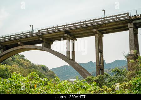 Village de chats de Houtong Ruisan Coal Transportation Bridge à New Taipei City, Taïwan Banque D'Images