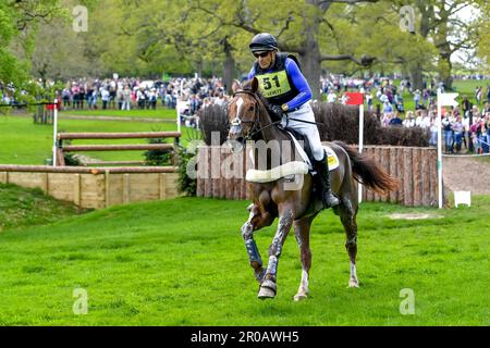 William Levett dans la circonscription de Huberthus AC dans le Cross Country au Badminton Horse Trials à Badminton, Gloucester, Royaume-Uni, le 7 mai 2023. Photo de Phil Hutchinson. Utilisation éditoriale uniquement, licence requise pour une utilisation commerciale. Aucune utilisation dans les Paris, les jeux ou les publications d'un seul club/ligue/joueur. Crédit : UK Sports pics Ltd/Alay Live News Banque D'Images