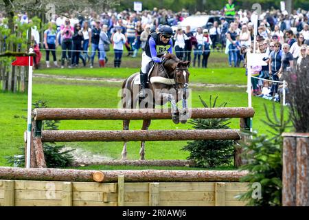 William Levett dans la circonscription de Huberthus AC dans le Cross Country au Badminton Horse Trials à Badminton, Gloucester, Royaume-Uni, le 7 mai 2023. Photo de Phil Hutchinson. Utilisation éditoriale uniquement, licence requise pour une utilisation commerciale. Aucune utilisation dans les Paris, les jeux ou les publications d'un seul club/ligue/joueur. Crédit : UK Sports pics Ltd/Alay Live News Banque D'Images