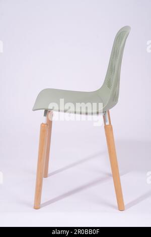 Photos de magnifiques modèles de chaises en plastique prises du Studio Banque D'Images