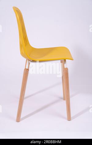 Photos de magnifiques modèles de chaises en plastique prises du Studio Banque D'Images