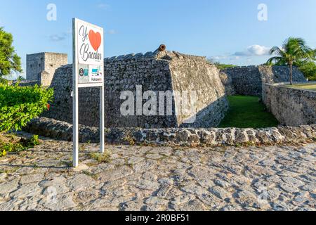 Fortification coloniale espagnole, fort de San Felipe, Bacalar, Quintana Roo, péninsule du Yucatan, Mexique Banque D'Images