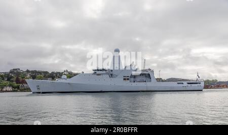 Port de Cork, Cork, Irlande. 08th mai 2023. Le navire de patrouille navale néerlandais HNLMS Holland monte la rivière sur son chemin vers le quai d'Horgan pour une courte visite à Cork, en Irlande. - Crédit; David Creedon / Alamy Live News Banque D'Images