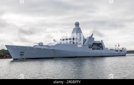 Port de Cork, Cork, Irlande. 08th mai 2023. Le navire de patrouille navale néerlandais HNLMS Holland monte la rivière sur son chemin vers le quai d'Horgan pour une courte visite à Cork, en Irlande. - Crédit; David Creedon / Alamy Live News Banque D'Images