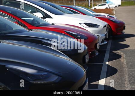 Concession et service de voiture Tesla, Örebro, Suède Banque D'Images