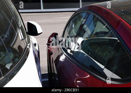 Concession et service de voiture Tesla, Örebro, Suède Banque D'Images