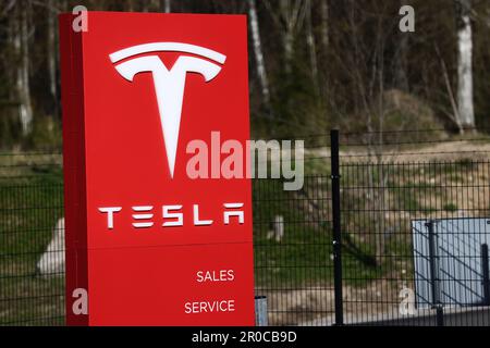 Concession et service de voiture Tesla, Örebro, Suède Banque D'Images