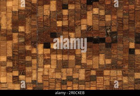 The Pantiles, 1840-60. Panneau - incrustation Tunbridgeware image et cadre. Le cadre et l'image des Pantiles, Tunbridge Wells, ont été faits en mosaïque de grain final. Il a été fait par James Brown alors qu'un apprenti dans l'atelier Holamby autour de 1850... Acheté auprès d'Edward H Pinto, 1965. Banque D'Images