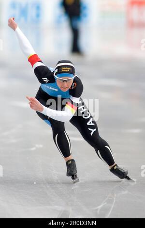 ARCHIVE PHOTO: Sabine VOELKER a 50 ans sur 11 mai 2023, 15SN WM Inzell 030305.jpg Sabine VOELKER (GER) patinage de vitesse, Championnats du monde sur 3 mars 2005 ?Sven Simon#Prinzess-Luise-Strasse 41#45479 Muelheim / R uhr #tel 0208/9413250#fax. 0208/9413260#KTO.1428150 C ommerzbank E ssen BLZ 36040039# www.SvenSimon.net. Banque D'Images