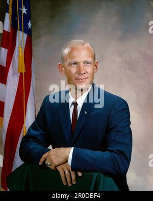 Houston, États-Unis d'Amérique. 01 janvier 1964. Portrait officiel en studio de l'astronaute d'Apollo Buzz Aldrin dans le cadre du deuxième groupe d'astronautes pris en 1964 à Houston, Texas. Credit: NASA Johnson/NASA/Alamy Live News Banque D'Images