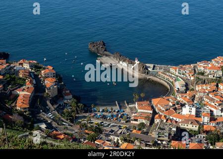 Le village de Câmara de Lobos, Madère, Portugal Banque D'Images