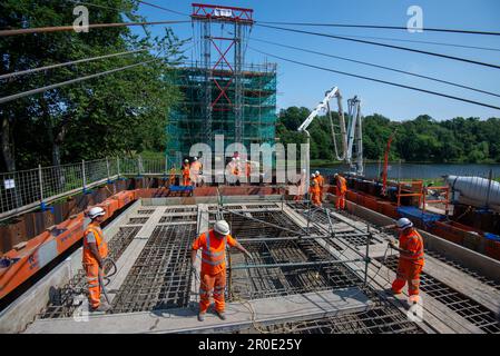 Travaux de restauration en cours sur le pont de la chaîne de l'Union les travaux ont été effectués à partir d'octobre 2020 avec la réouverture du pont le 17 avril 2023 Banque D'Images