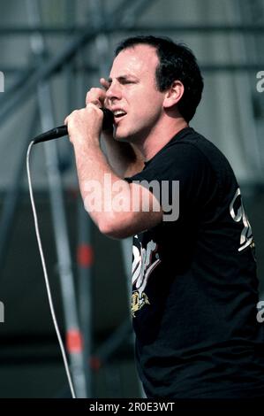 Milan Italie 1996-07-11 : Greg Graffin chanteur de Bad religion pendant le Festival de Sonoria Banque D'Images