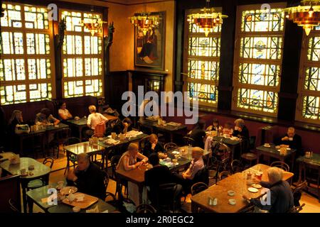 Personnes au Bewley's Cafe, Dublin, Irlande, Europe Banque D'Images