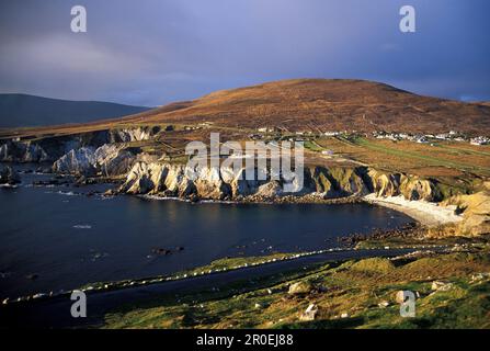 Atlantic Drive le long de la côte, Dooega, Achill Island, Co Mayo, Irlande Banque D'Images